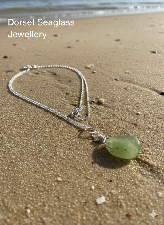925 Recycled sterling silver green ‘bonfire’ seaglass necklace